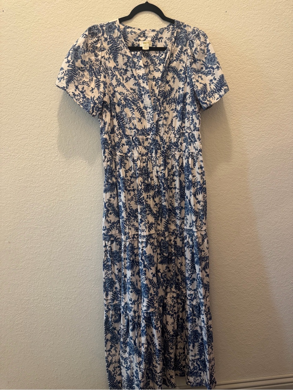 XL Anthropologie Somerset Maxi Dress in White and Blue Floral Print
